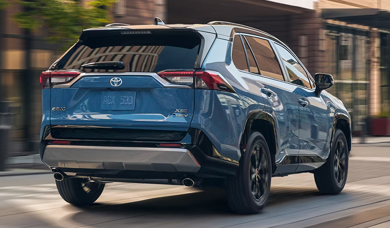 2025 Toyota RAV4 Features & Specs | Hendrick Toyota Merriam