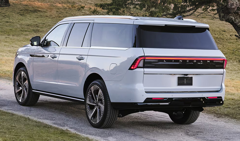 New 2025 Lincoln Navigator California MD