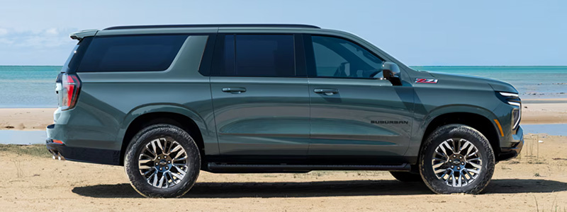 New 2025 Chevrolet Suburban Sterling Heights Michigan