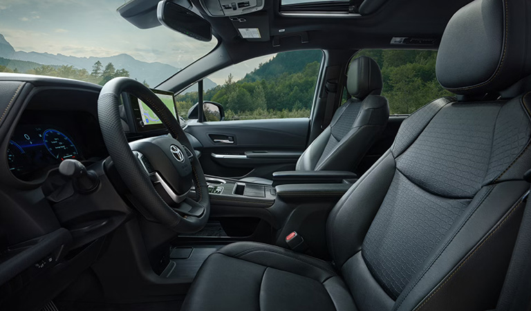 New 2025 Toyota Sienna New Bern NC